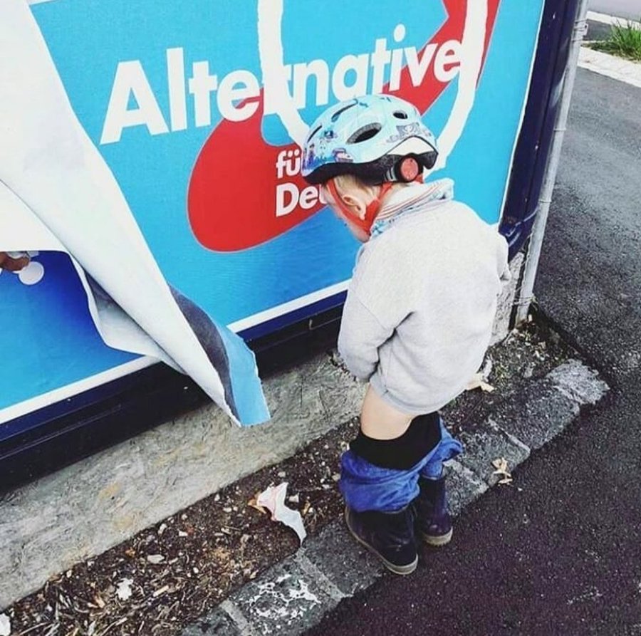 JorgKoester's tweet photo. @politwelt @StBrandner @AfD Statt dicker Fresse wollen wir Taten sehen! 
Wo bleibt die Anklage?
#Großmaul #Brandner 
#Versager #Pöbelkasper #Schreihals #Fettkopf 
#Trunkenbold #Höckeschranze #Knöllchenanwalt
#BraunerDreck #ekelhAfD https://t.co/6twzaWJYwb