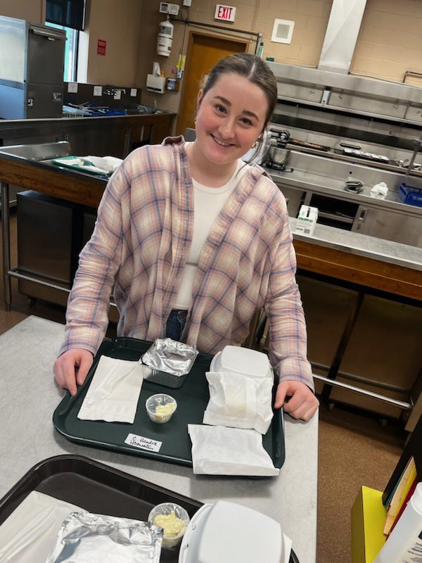 Simonds_HS's tweet image. Mrs. Robichaud and out Culinary Tech classes do it again!! 😍 they not only learn to prepare delicious meals, but to carefully follow directions, communicate and work cooperatively together! What an amazing meal 🥘 #cultech #simondsisforeveryone