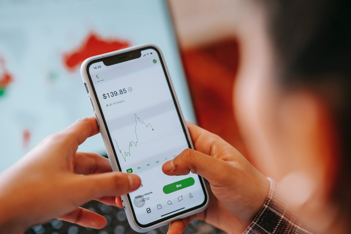 Tradelikeapro_'s tweet photo. successful forex traders often have a strong understanding of global economics and geopolitical events that can impact currency values.
#daytrader #forextrading #cryptocurrencies https://t.co/HT0JFiGIFS