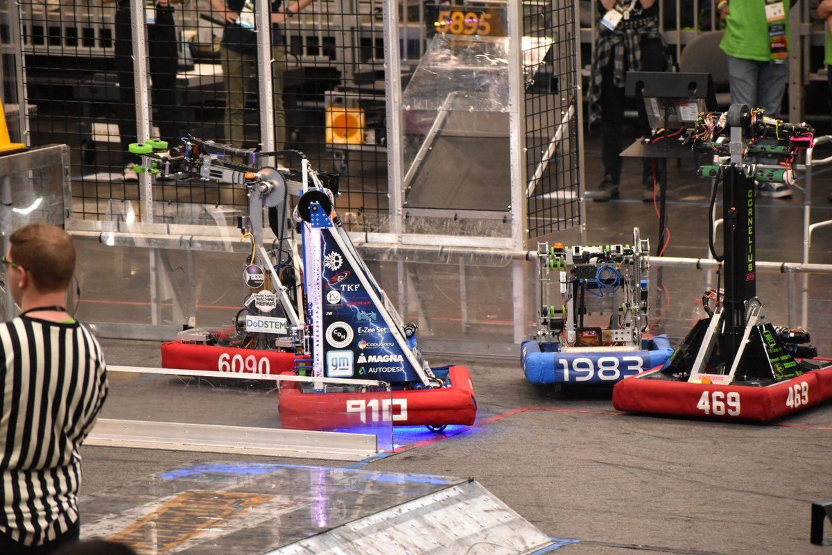 FRC910's tweet photo. That's a win from the All-Michigan alliance! We won a nail-biting match 155-146 with @FRC469 and @wildcats6090 ! We're making the mitten look good! #FIRSTCMP #omgrobots ⚙️❄️ https://t.co/A0DH0qMQL8