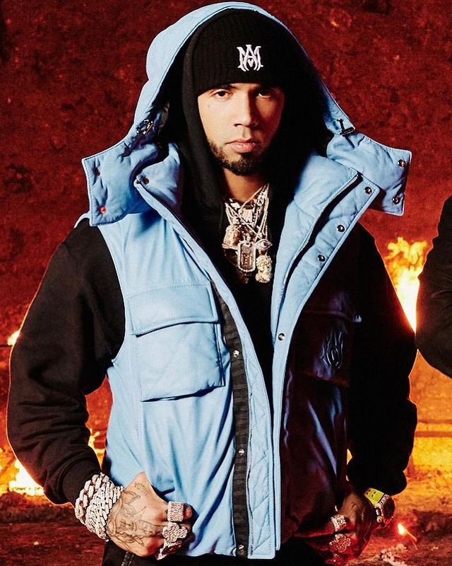 Yo cuando alguien me pide que quite a Anuel: