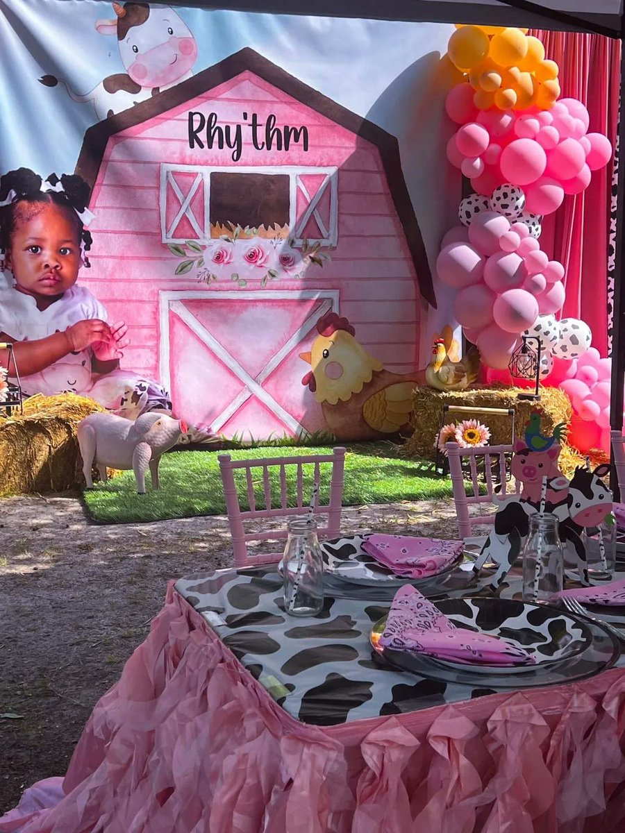 catchmyparty's tweet photo. Take a look at this cute pink farm-themed birthday party! The table settings are lovely! https://t.co/0ngliIv9p4 #catchmyparty #partyideas #farm #pinkfarm #farmparty #girlbirthdayparty https://t.co/OALdIoY3Wi