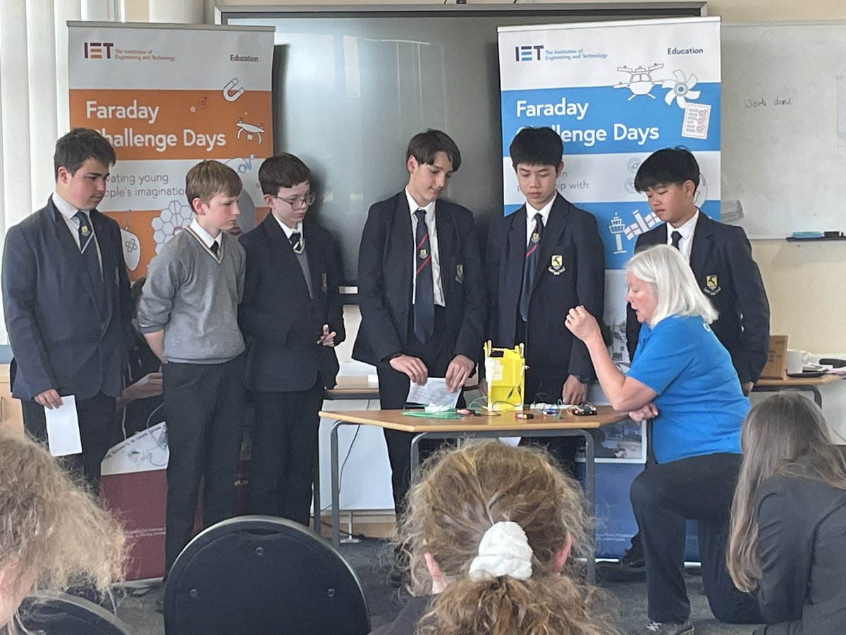 Excellent presentations from both Year 8 teams at the Faraday Challenge, sharing &amp; explaining their prototypes with teams from @SandringhamSch1 and <a href="/Ridgeway_AC/">Ridgeway Academy</a> Impressed with the boys resilience &amp; teamwork 👏 <a href="/verulamschool/">Verulam School</a>