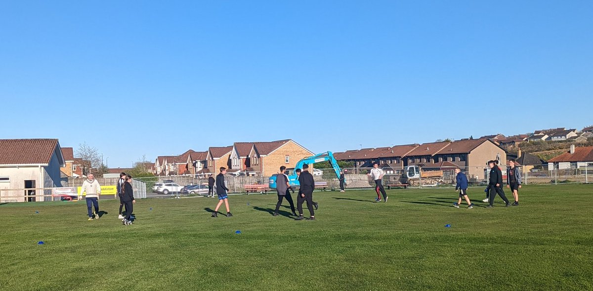WestquarterCC's tweet photo. Still a bit cool but great to see over 50 juniors out to start the 2023 summer outdoor sessions! https://t.co/K8vAUfvtwD