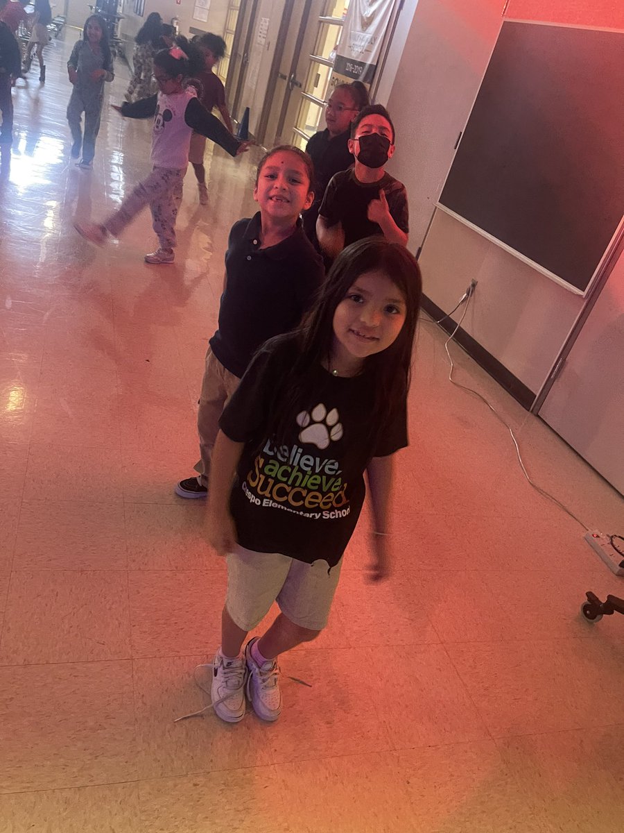 Angela Villarreal tweet media