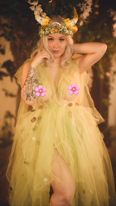 Anyway it&rsquo;s Taurus season  Photo by @MartinWongPhoto https://t.co/0YCV5Sw0H4<a class="tags" target="_blank" title="On Twitter" href="/?out=eyJ0eXAiOiJKV1QiLCJhbGciOiJIUzUxMiJ9.eyJpYXQiOjE3MjA5MDc5NjAsImlzcyI6InR3cG9ybnN0YXJzLmNvbSIsIm5iZiI6MTcyMDkwNzk2MCwiZXhwIjoxNzUyNDQzOTYwLCJyZWRpcmVjdF91cmwiOiJodHRwczovL3R3aXR0ZXIuY29tL01hcnRpbldvbmdQaG90byJ9.KSDIMRSD1fbhcMaJ0aMu6-7vnkaZunaenG6JTX_Jgar3BOVDk9x_QmivgllFIWyf39xRxaBS3JXIsOlaanmfMQ">@MartinWongPhoto</a><a href="/tag/revengeofthe5th"class="tags"><span>#revengeofthe5th</span></a>