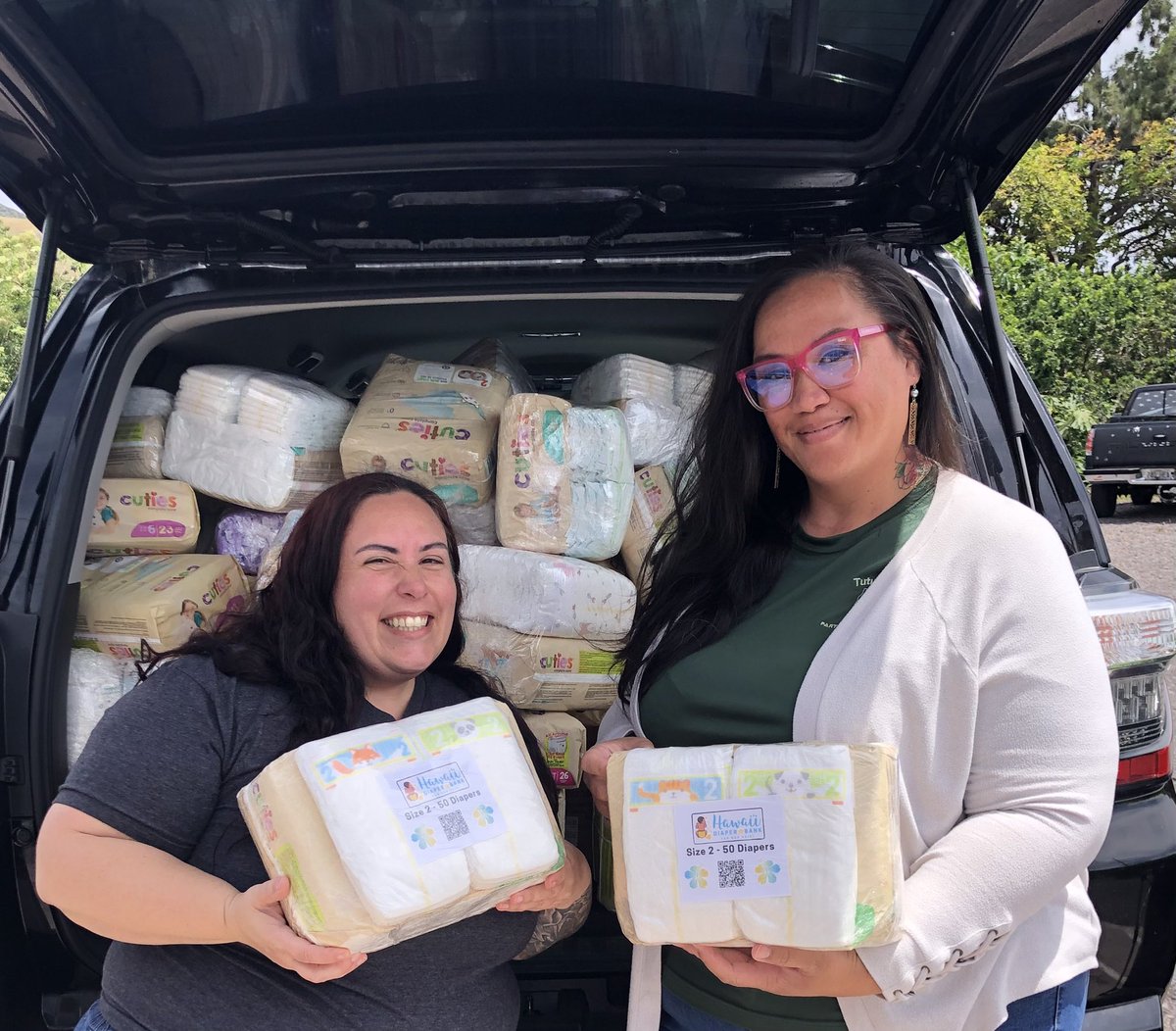 HawaiiDiaper's tweet photo. First round of April orders going out around the island! Mahalo to our amazing partners for all the work you do for Hawai‘i! #ThankfulThursday
#HawaiiDiaperBank #commUNITY #partner #pickups #forourkeiki #wipeoutdiaperneed #make1in3nonein3 https://t.co/x7lqpRjZGr