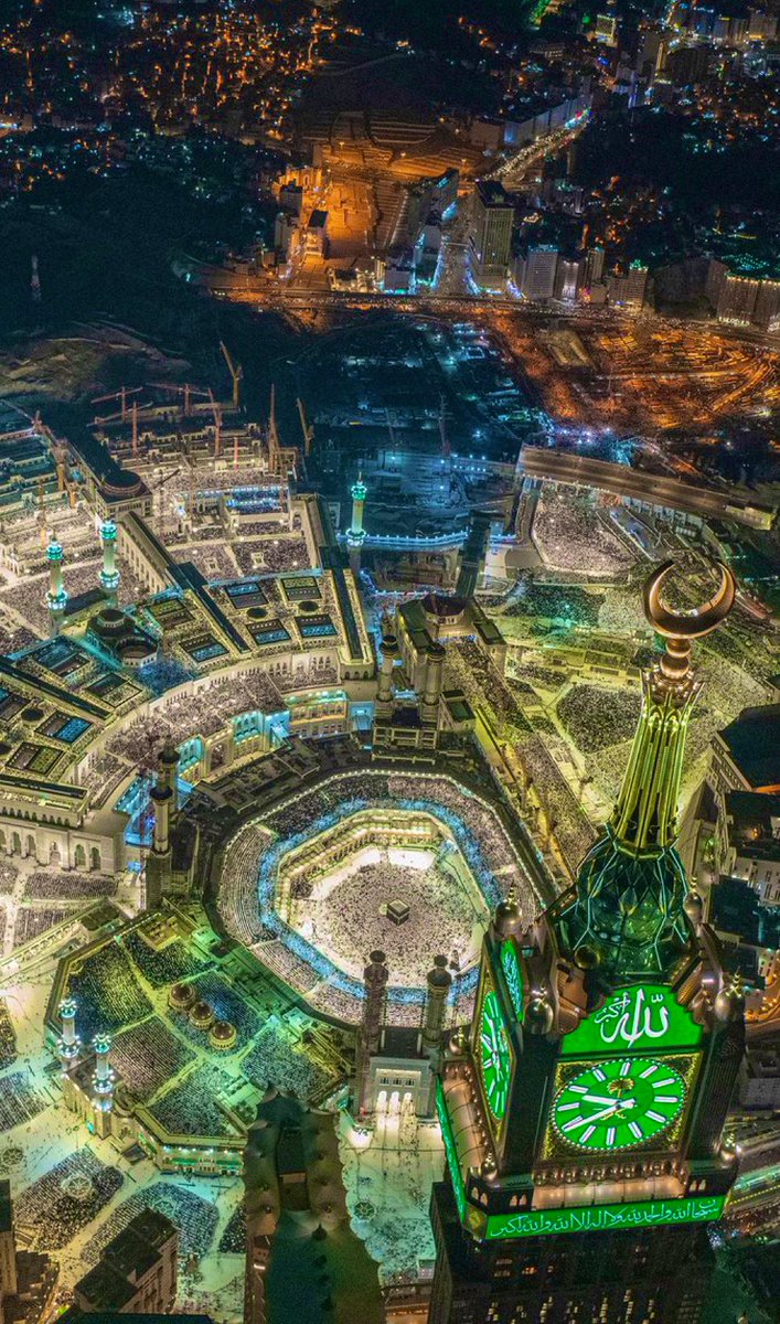 HalalNation_'s tweet photo. Eid Mubarak 🥳🎊🎉 https://t.co/IrrblFOjXz