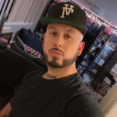 IMyourNUMBERone's tweet photo. #NewProfilePic https://t.co/L8Q3LXrEC1
