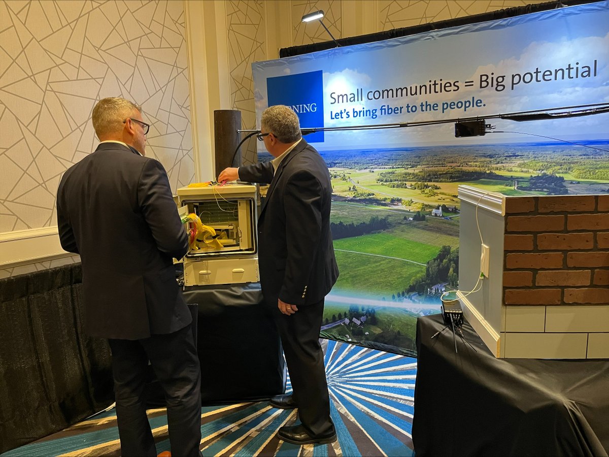 CorningOpComm's tweet photo. That's a wrap! Thank you @TIAonline for the opportunity to demonstrate how a fiber optic network comes together and why it's so much better than other technologies. At the end of the #BEADSuccessSummit one thing is clear: the future is #fiber!  https://t.co/hk3PI5gAKr https://t.co/qvoBh0UHqA