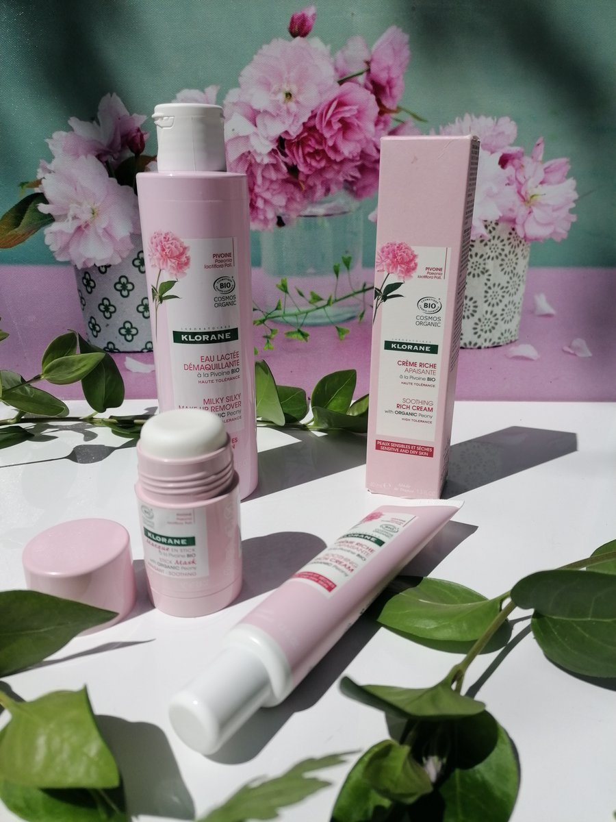 webrevenus's tweet photo. Routine Pivoine Bio .Très jolie  routine de soin certifiés Bio.
 Eau lactée démaquillante ,un masque en stick hydratant et apaisant et une crème riche pour protéger et apaiser les peaux sensibles et sèches
@KloraneFrance #kloranepivoinebio #Klorane #FeelGoodActGood #pivoinebio https://t.co/HozIVifz36