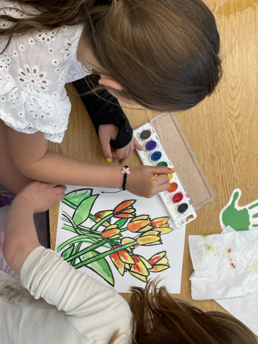 hveroom11's tweet photo. Sharing our spring art with TK Buddies. https://t.co/xNZrlBRbWb