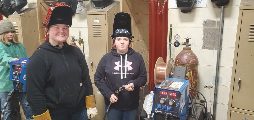 BullittATC's tweet photo. ATC welding students completing performance task, practice welds, &amp; watching demonstration by Mr. Benet.  #BullittATC #MovingForward https://t.co/9KKX9suBzl