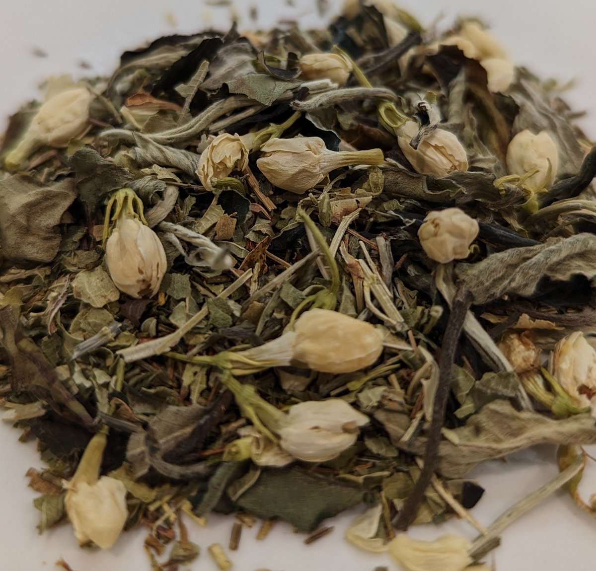 ThesaurusTea's tweet photo. What a finale we had this week, my Fandalorians! What did you think?! To celebrate the end of Mandalorian season 3, I'm dropping the last 3 blends that I promised you: Black Blade, The Way, and The Mechanic! https://t.co/osZfMpOqZS