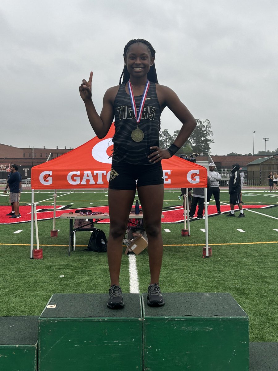Next up is ⁦<a href="/kaderria/">kaderria Hobbs</a>⁩ with a 🥇 finish in 300H in the 13-14 Area Meet. Next up Regionals in Waco. #sicemtigers ⁦<a href="/CoachHardeman/">Cedric Hardeman</a>⁩ ⁦<a href="/Tasha_Smith78/">Tasha Smith</a>⁩ ⁦<a href="/Conroeathletics/">ConroeHigh Athletics</a>⁩