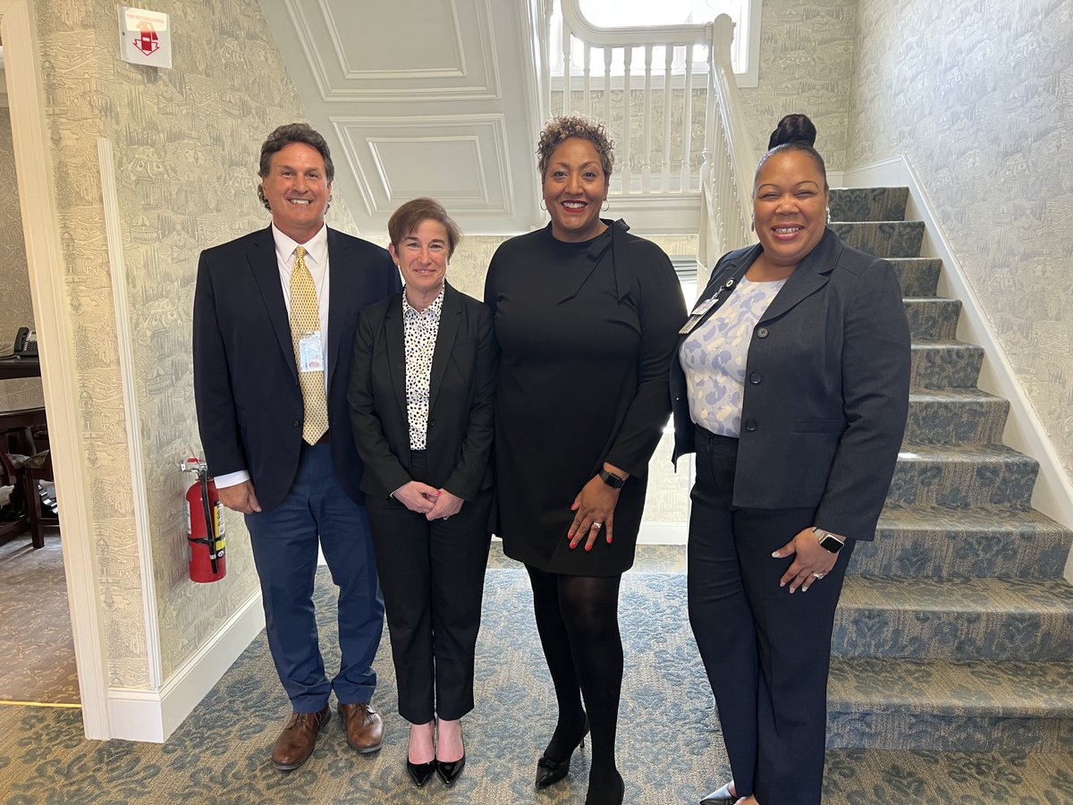 NYSOCFS's tweet photo. Acting Commissioner Suzanne Miles-Gustave and Regional Director Christopher Bruno toured @HillsideAgency to see how community-based services and education programs backed by OCFS strengthen #newyork families. #knowwhentosupport For more on OCFS resources: https://t.co/AazRg3qOTj https://t.co/WlzLk5nkME