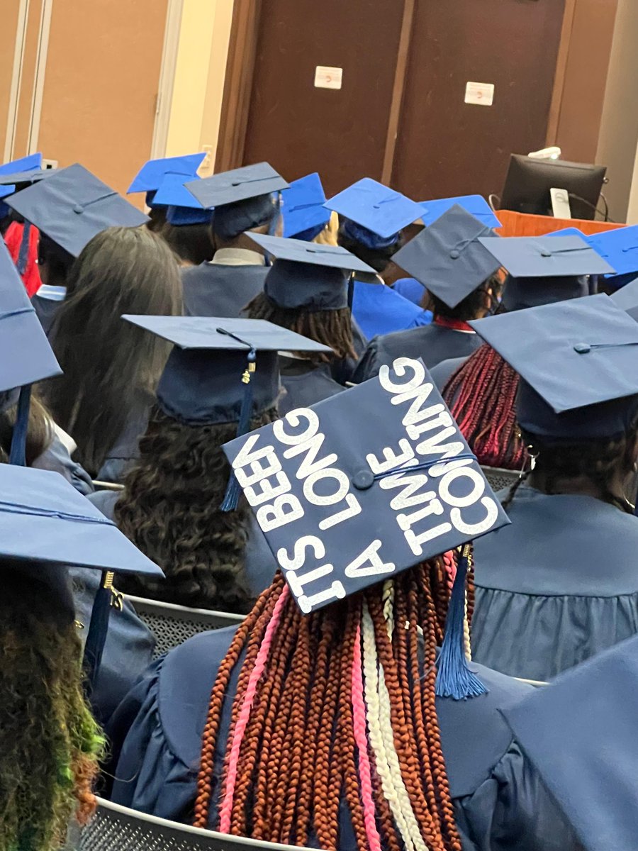 GoGPTC's tweet image. Graduates from our adult education area were the stars of the show today. Even celebrated AJC cartoonist Mike Luckovich joined the party. 🤩

#GoGPTC 
#TheWayForward