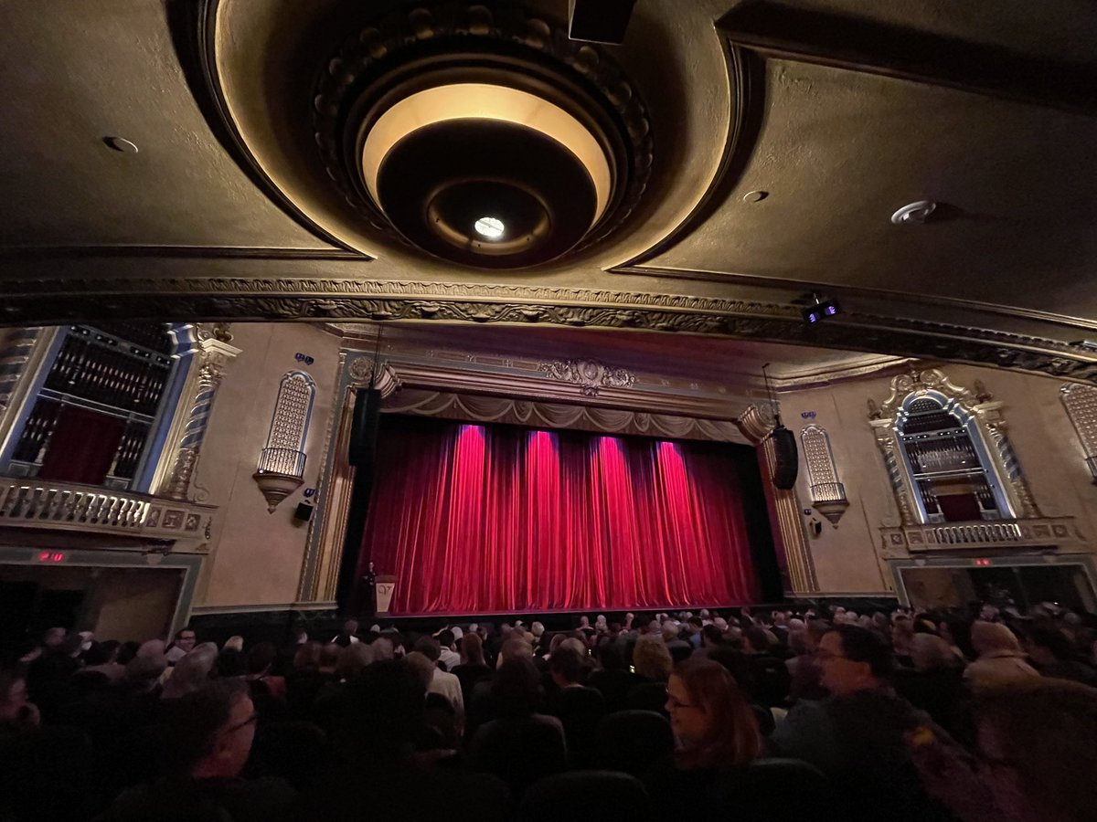 MediaAtIllinois's tweet photo. 🎬🍿🤩 @ebertfest is in full swing! Will we see you at the beautiful @thevirginia? Get tickets: https://t.co/WQybZKZZhe 🧡💙 #Ebertfest https://t.co/PfcntojpDW