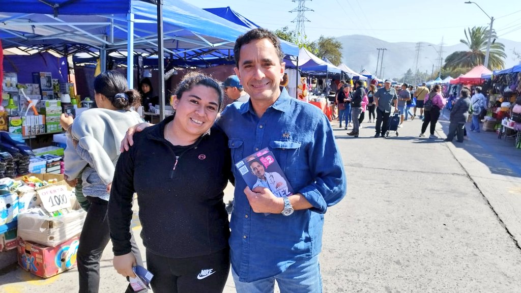 dr_marconunez's tweet photo. ¡ Gracias La Calera !

Estuvimos conversando con vecinos y vecinas en la feria minorista de La Calera. Agradezco el cariño y apoyo.

Este próximo 7 de mayo, en la Región de Valparaíso y el valle de Aconcagua @marconunez
#consejeroconstitucional #vota2✌️

¡Todo por Chile! https://t.co/mXwPpukLhh