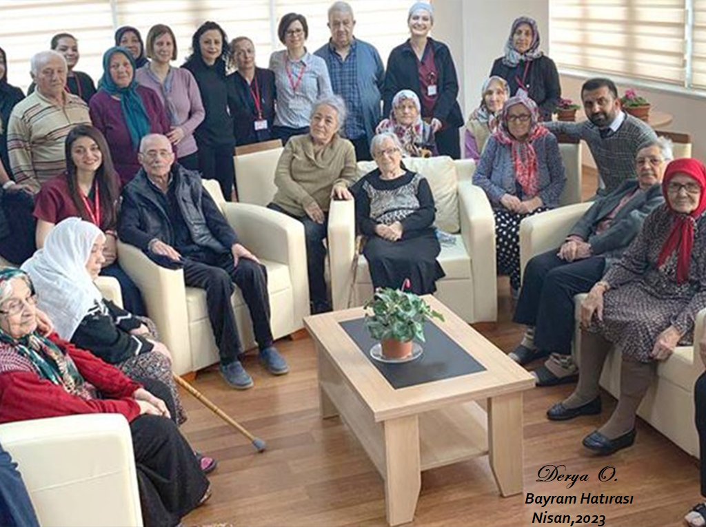 oya_derya's tweet photo. Bayram Şiiri'ni soranlara,
işte bu fotoğrafı sunuyorum.
Her yerinden mısralar akar!
Az şey mi bu, okuyabilene.

Sevgiyi arayanlara,
Bayramı işaret ediyorum.
Sevgi ki, evreni sarar.
Sevdiklerinizden esirgemeyin diliyorum.
Derya O.
#RamazanBayramı
#sevgi #hoşgörü #huzurevi #ziyaret https://t.co/AK6dJxwNGQ