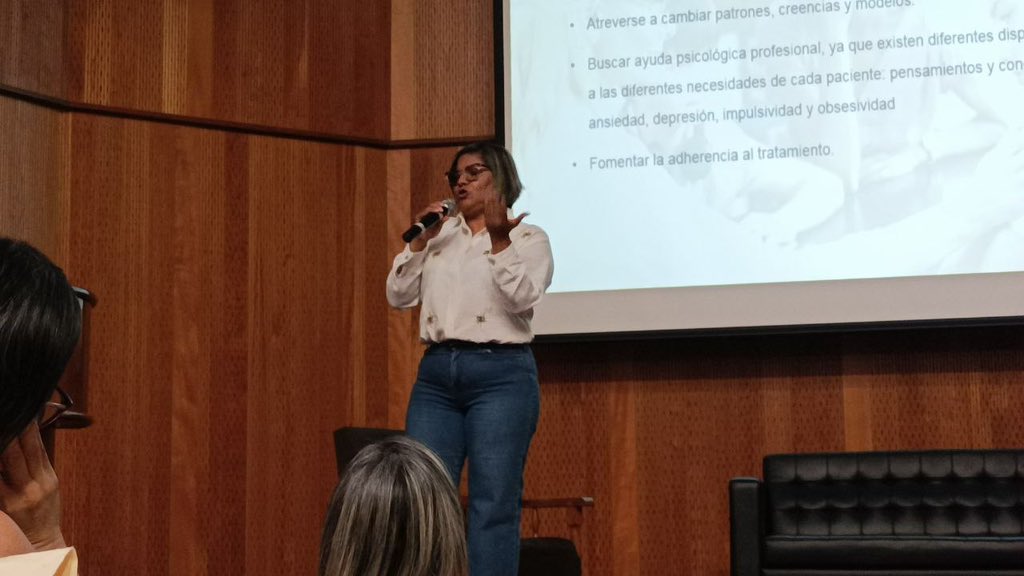 UcabGuayana's tweet photo. ¿Qué puede hacer la familia para ayudar?

➡️ Desaparecer los mitos que saben y volver a aprender.
➡️ Atreverse a cambiar sus patrones y estigmas.
➡️ Buscar ayuda profesional y psicológica. https://t.co/h1wTpSPbrQ