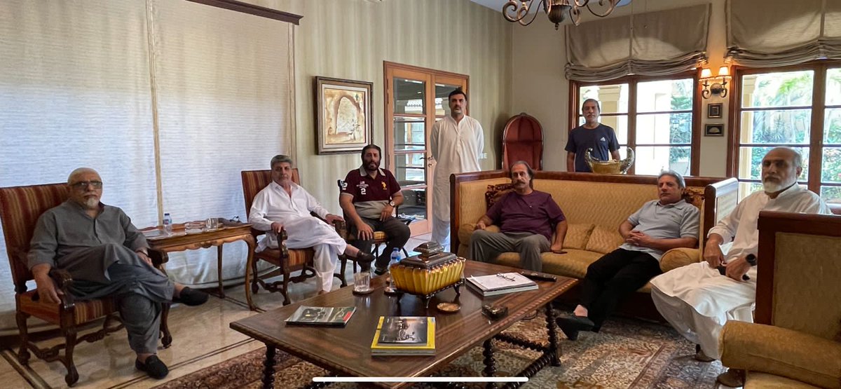 Former Governor, CM Balochistan Nawab Zulfiqar Ali Khan Magsi  Nawabzada
 Mir Nadir Khan Magsi Mir Amir Khan Nawabzada`s Mir Akbar Khan. Mir Tariq khan Mir Khalid Khan. Mir M Jafar Khan Mir Zafarullah  khan special participation in D Iftar Diner Discused about Platical Situation