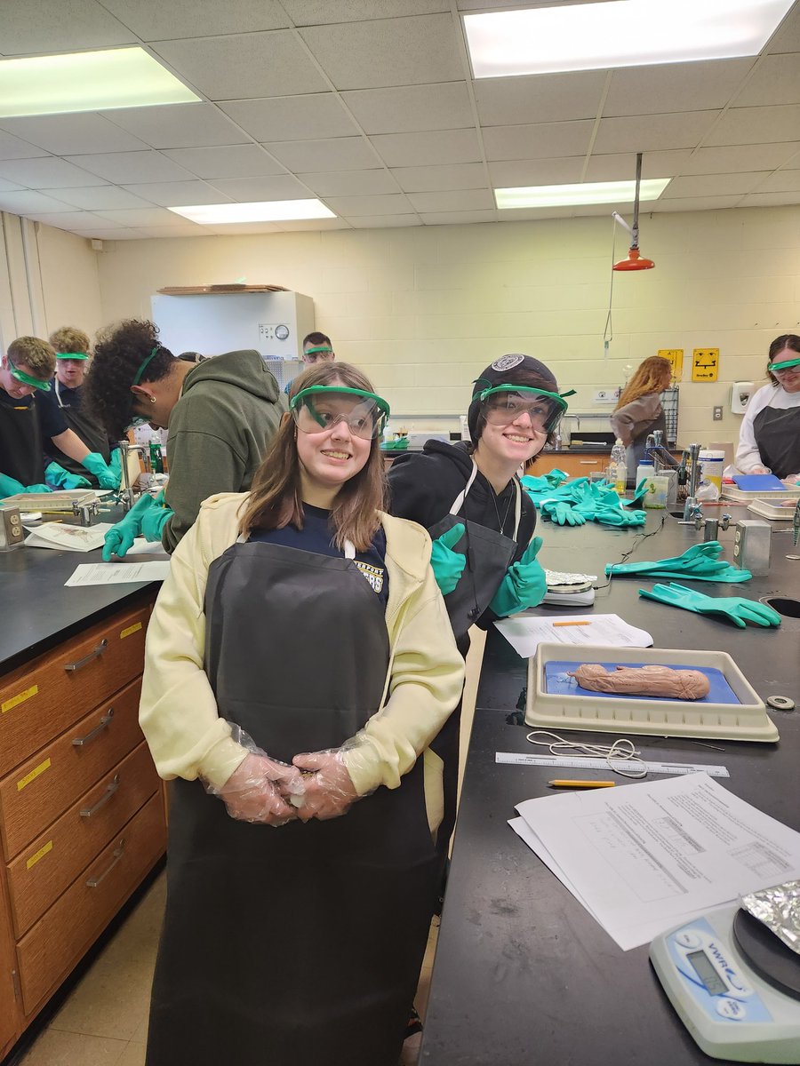 cbuckner1225's tweet photo. Pig mock autopsy in local forensics this week.  #forensics https://t.co/9Ol1SfGZUh