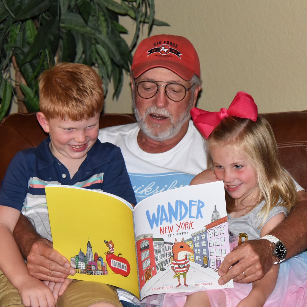 Happy readers ❤️📚 #readingwithkids #wandernewyork