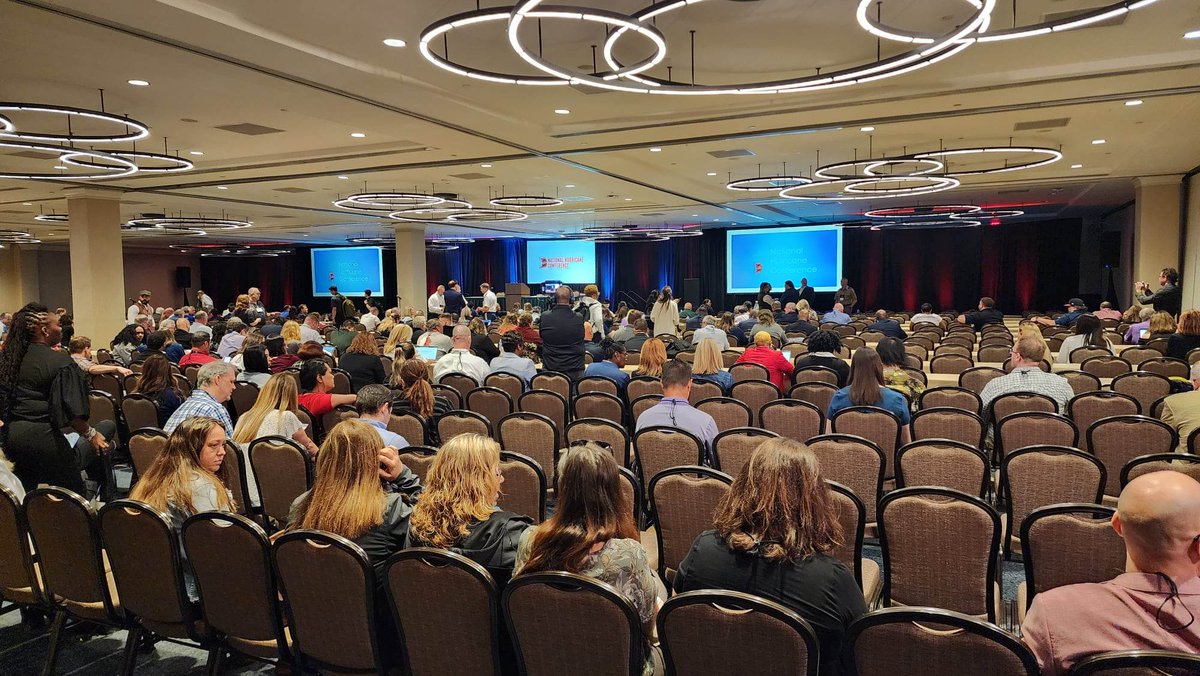 Prestige_AVT's tweet photo. Always a pleasure working the National Hurricane Conference. See you next year!
#NHC23 #audiovisual #eventprofs #events   #audiovisualservices #meetingsandevents #professionalevents  #audiovisualproduction  #nationalhurricaneconference #nationalhurricaneconference2023 #hilton https://t.co/4f3XQJFxak