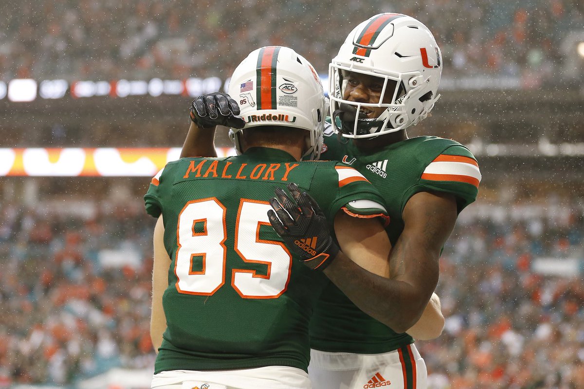 Extremely thankful to receive an offer from Miami ⁦<a href="/CoachWoodiel/">Coach Woodiel</a>⁩ ⁦<a href="/coach_cristobal/">Mario Cristobal</a> ⁦<a href="/CanesFootball/">Miami Hurricanes Football</a>⁩  ⁦<a href="/TomLoy247/">Tom Loy</a>⁩ ⁦<a href="/Dre_Muhammad/">Dre Muhammad</a>
