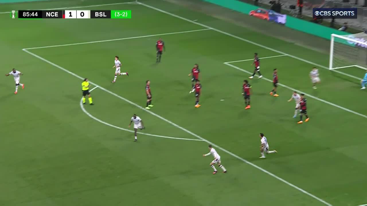 Jean-Kévin Augustin beats Kasper Schmeichel and Basel send their tie with Nice to extra-time. 👀”