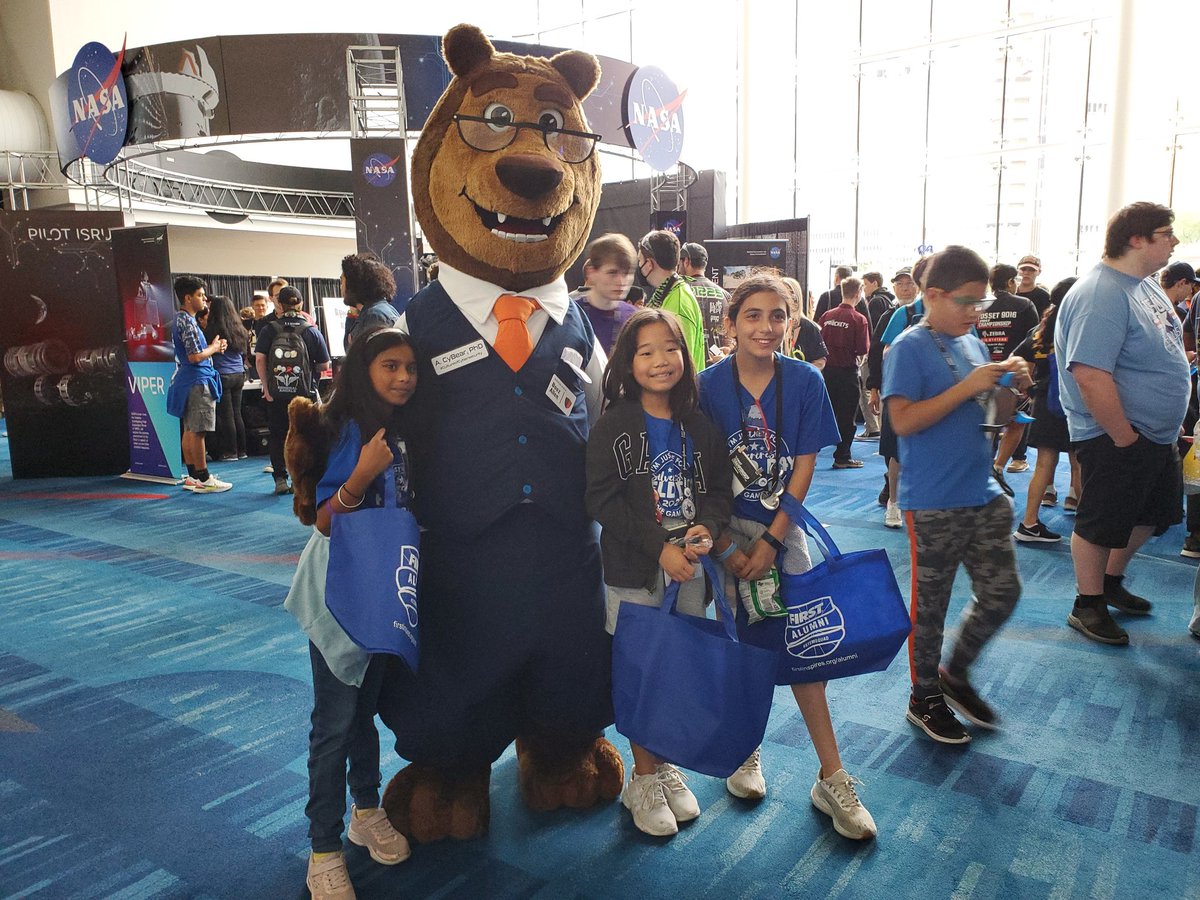 theCyBears tweet media