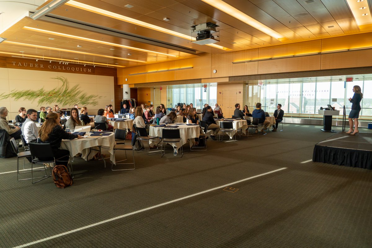 Thanks to all of the <a href="/UMich/">University of Michigan</a> social communicators who joined #UMSocial to discuss all things #SocialMedia yesterday! It was wonderful to connect &amp; strategize together. 

(When I'm far away in the photo you can't tell just how much I talk with my hands 😅) 

#HigherEd #HESM #GoBlue