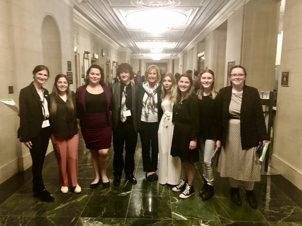 Teen leaders from across NY - @CCEBroome @CCEOrangeCtyNY @CCEOswego @ccerensselaer @CCESeneca @ccetioga - in Washington for 4-H National Conference had a great day on Capitol Hill. Thank you @RepPaulTonko @RepPatRyanNY @RepMolinaroNY19 @RepTenney for your strong support of 4-H!