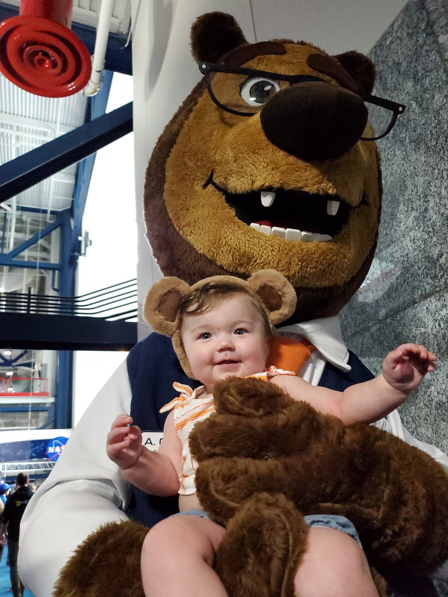 Look at this adorable cub! 😍 #fantasticfan #littlecub