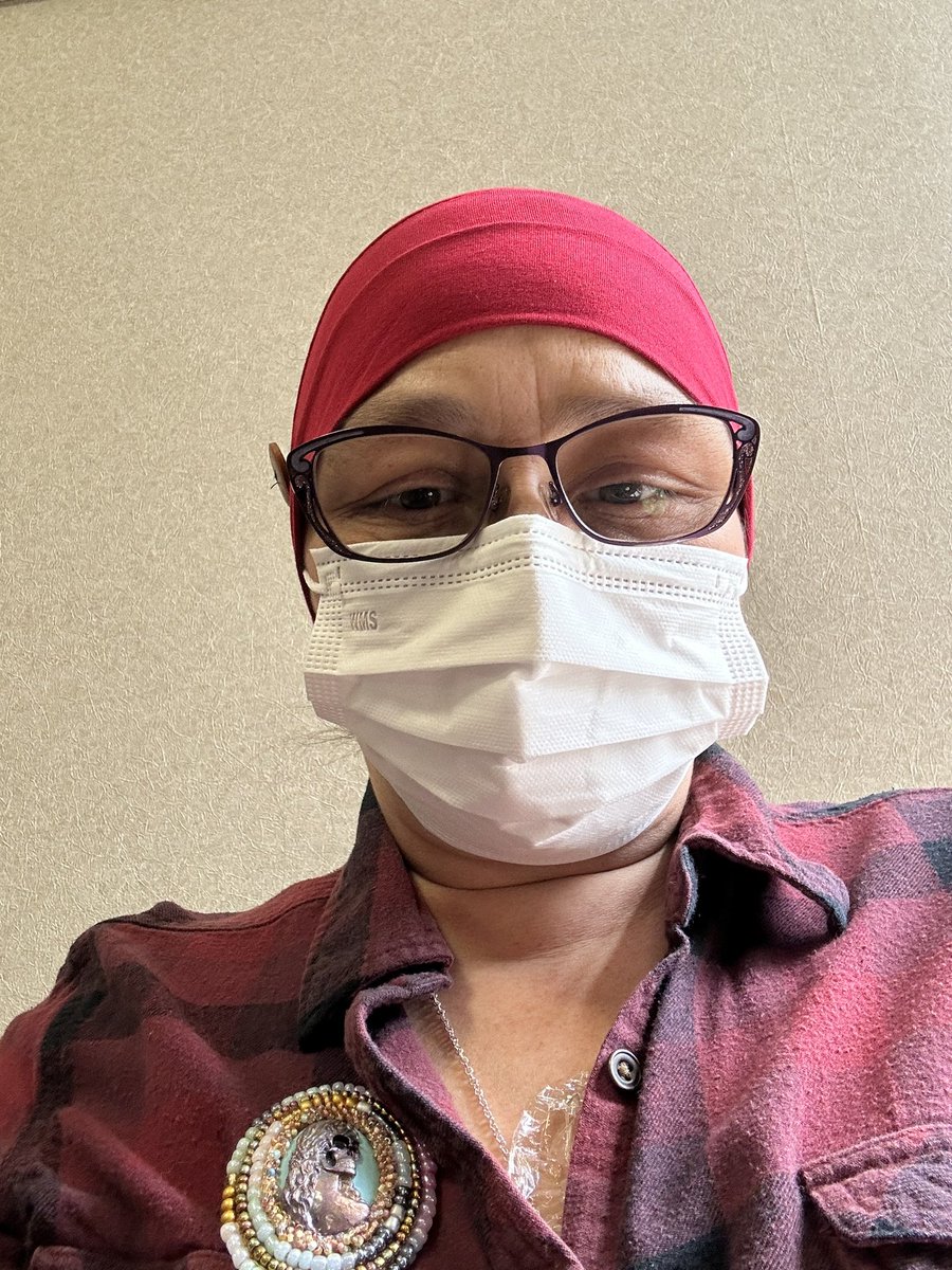 Waiting room my thrilled waiting room face.
The girl under there doesn’t feel good, her body already hurts.
#RoundFourTaxol
#Stage4NeedsMore
#MetastaticBreastCancer