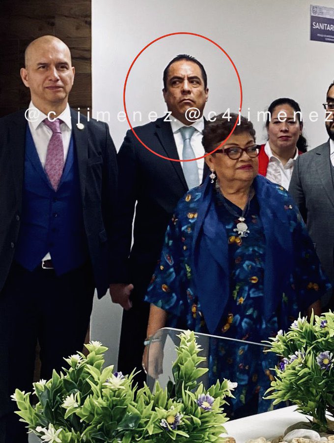 c4jimenez's tweet photo. ABUSOS en OFICINAS del COORDINADOR de @FiscaliaCDMX
Funcionarios acusan a Cristina Maturano, Coordinadora d Asesores d Oliver Pilares, d prepotencia, abuso, acoso laboral…
Hasta les toma tiempo d ir al baño.
Han pedido ayuda en la oficina de @ErnestinaGodoy_
Nadie los escucha https://t.co/iz0E4ohh4u
