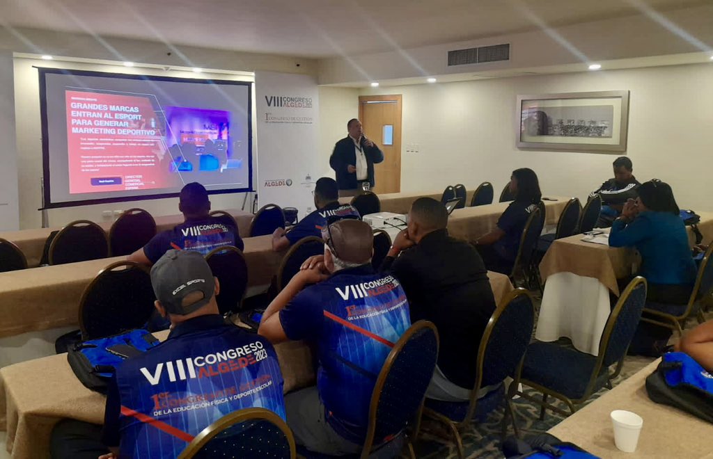 fdorodriguez's tweet photo. Misión cumplida mi ponencia del Marketing Deportivo en el 1er Congreso de Gestión de la Educación Física y el Deporte Escolar, excelente grupo de asistentes de @INEFIRDOFICIAL y @AlgedeLa Gracias totales!!! https://t.co/iW5rG5tYh6