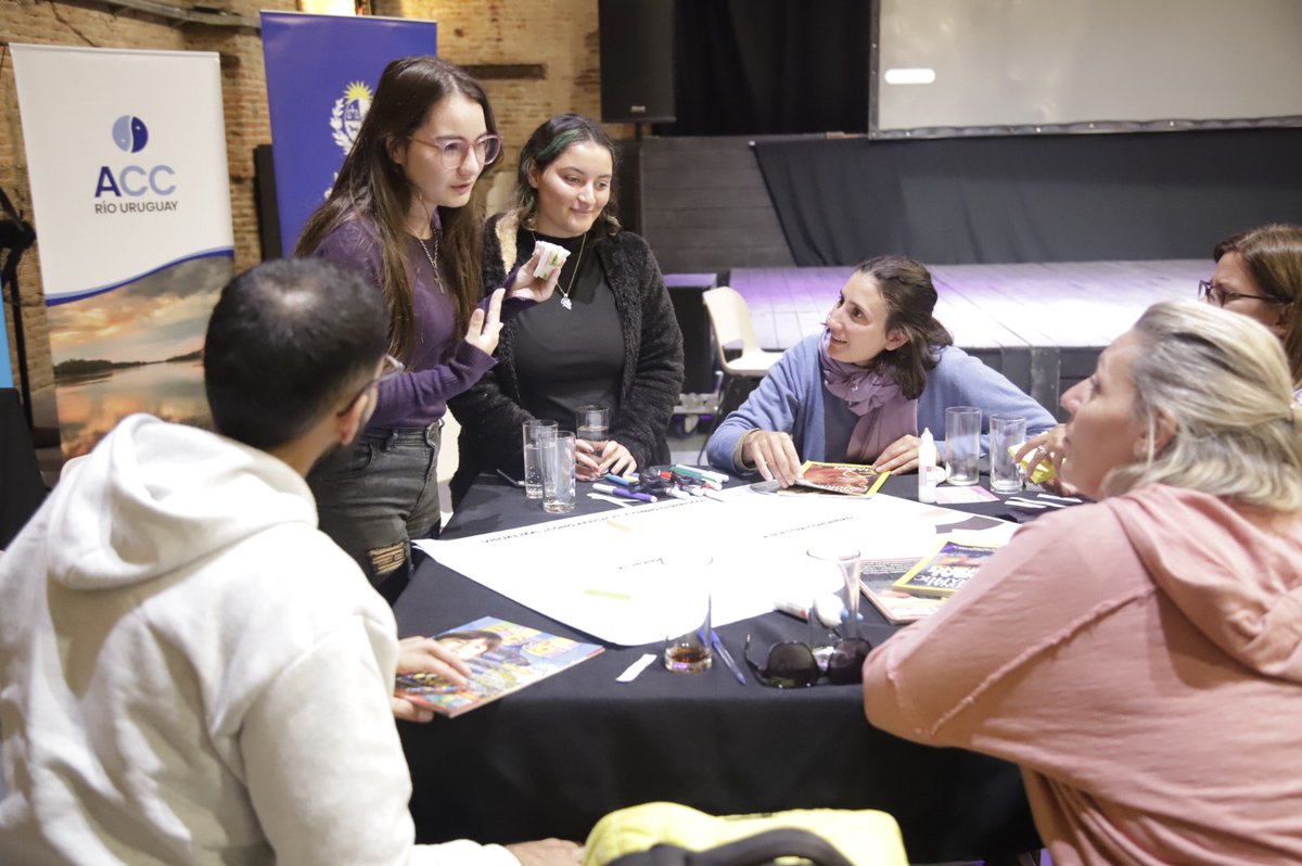 UNICEFuruguay's tweet photo. “Los jóvenes son el agente de cambio necesario para generar algo nuevo y positivo en nuestras comunidades”. Testimonios como este escuchamos hoy junto a educadores de centros juveniles del litoral que se formaron en metodologías y contenidos para talleres de #AcciónClimáticaJoven https://t.co/9cd8tn4c0L
