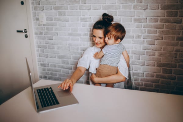SnailPaceTrans's tweet photo. Turn Your Laptop Into An At-Home Income-Generating Machine https://t.co/Nd8r56hBUe https://t.co/H3bFNeBJH7