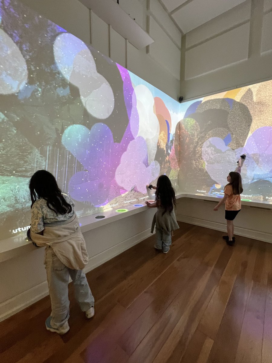 Falcon_Clement1's tweet photo. @PlanetWordDC is the place to be! We had so much fun learning about language through art, music, magic, and so much more! 🌎💚 https://t.co/SRF2hFN56e