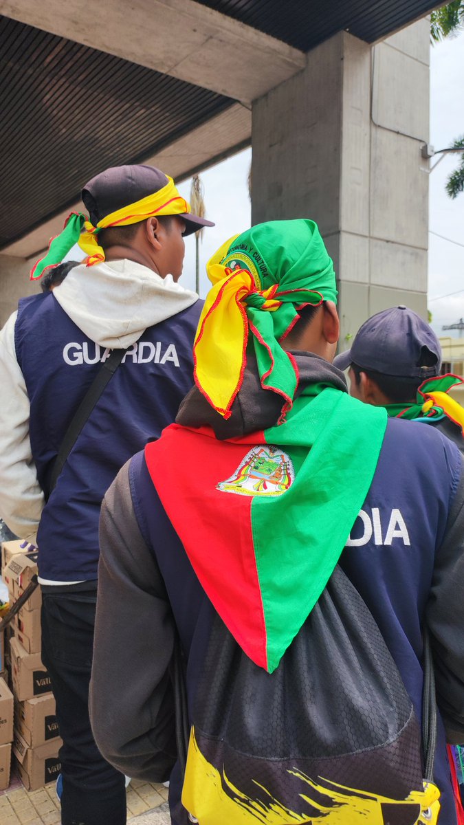 indigenasCRIR's tweet photo. Segunda día #emergenciaeducativa del Consejo Regional Indígena de Risaralda, avanza en la agenda del pliego de negociación, la mesa de concertación espera la llegada del Ministerio de Educación Nacional  @DefensoriaCol @ONIC_Colombia @Mineducacion @infopresidencia @alfonsoprada https://t.co/YCdxh8CaJh