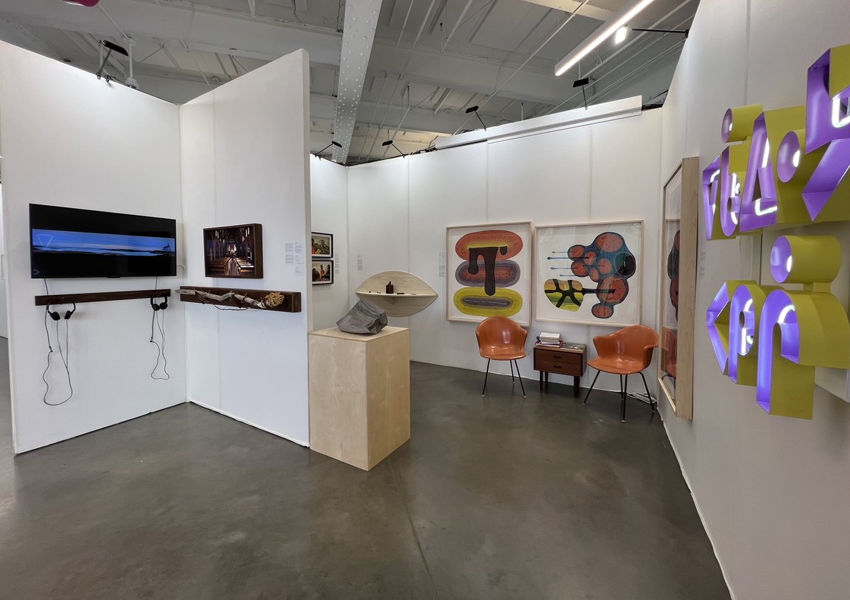 CAGOttawa's tweet photo. Opening nite at Plural Art Fair Montreal. https://t.co/ICsg2ocmMs