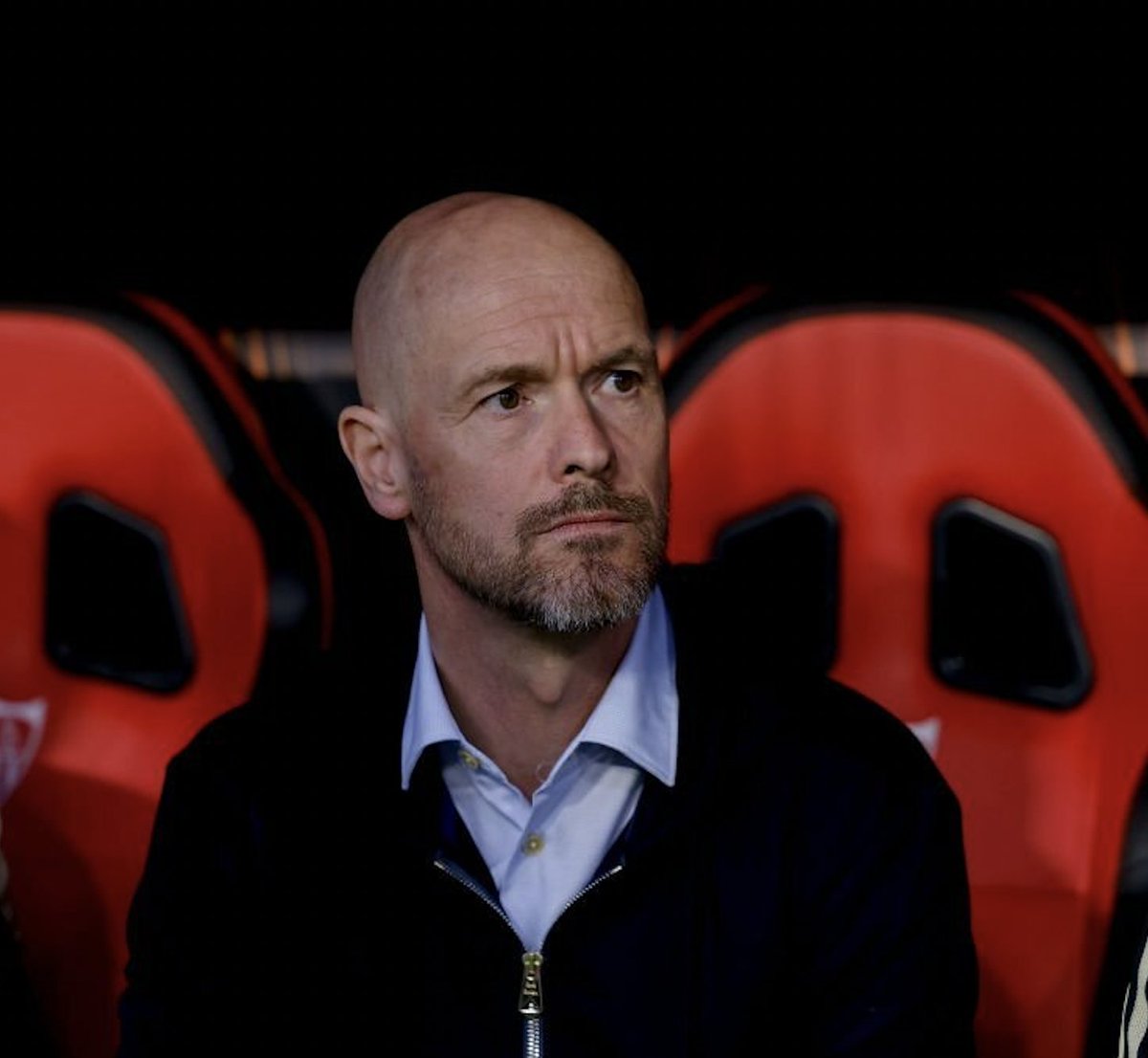 Este don nadie tiró a los leones a Cristiano Ronaldo dos meses después de perder a un hijo, filtrando a la prensa que no fue a la pretemporada por querer irse cuando en realidad cuidaba a su hija ingresada en el hospital.

Hoy la vida pone en su lugar a este malnacido.

Brindemos