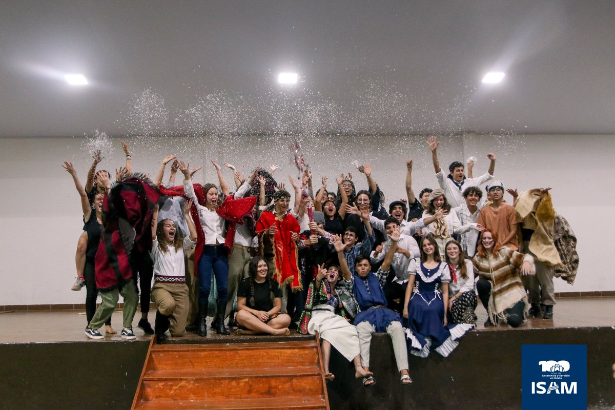 Conociéndonos!
Noche de las mejores con buena música, muestras, comida y mucho sapucai. Un programa en el ISAM que tiene decadas de historia 😎

Podés mirar todas las fotos en este link, 
flic.kr/s/aHBqjAArfr