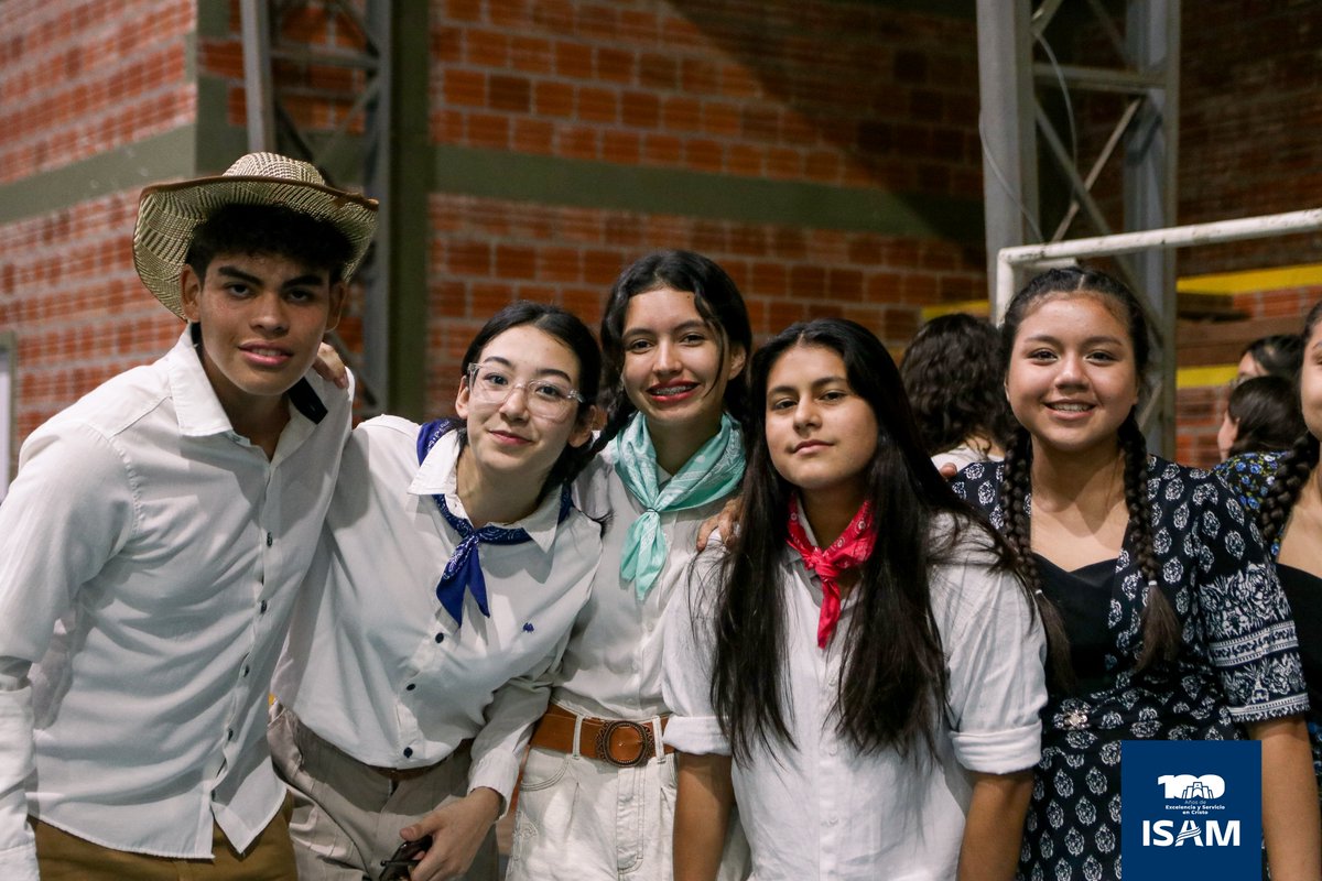 ISAMisiones's tweet photo. Conociéndonos!
Noche de las mejores con buena música, muestras, comida y mucho sapucai. Un programa en el ISAM que tiene decadas de historia 😎

Podés mirar todas las fotos en este link, 
https://t.co/WKUnFEuftf https://t.co/Yr42LOxUDB