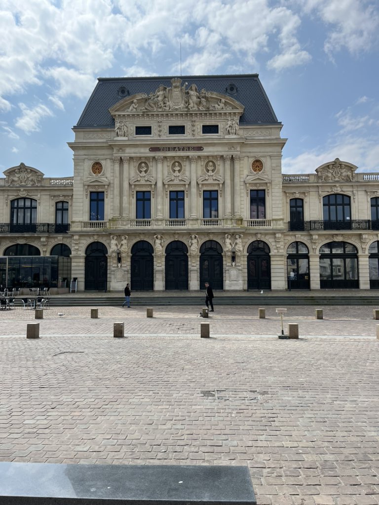 Helainemait's tweet photo. Cherbourg https://t.co/aGJxObyZfo