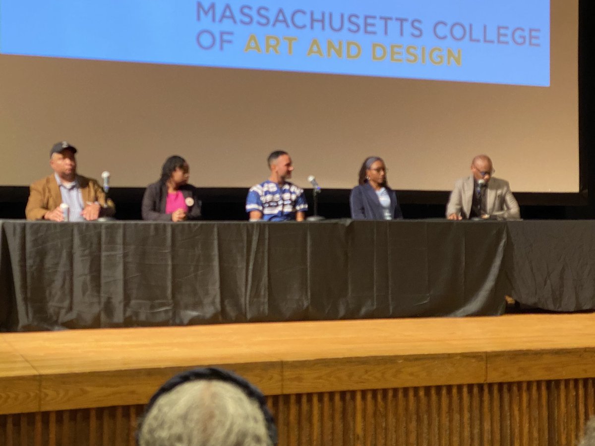 Jaime_E_Hart's tweet photo. Thank you to the @hsphniehsctr and @HarvardChanSPH for giving us the opportunity to watch @netflix documentary Descendant and here from a fantastic panel moderated by @bydarrylfears https://t.co/wXFHWItDwL