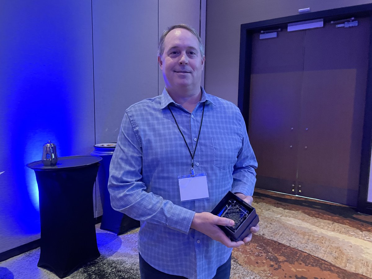 WSCAR_NW's tweet photo. Congratulations to WSCAR Board Member @BurbridgeMorgan of Colliers Bellevue on being named the 2023 Washington REALTORS® Commercial REALTOR® of the Year! 

#CRE #WSCAR #Commercialrealestate #bellevuecommercialrealestate https://t.co/K0sWN89MAf