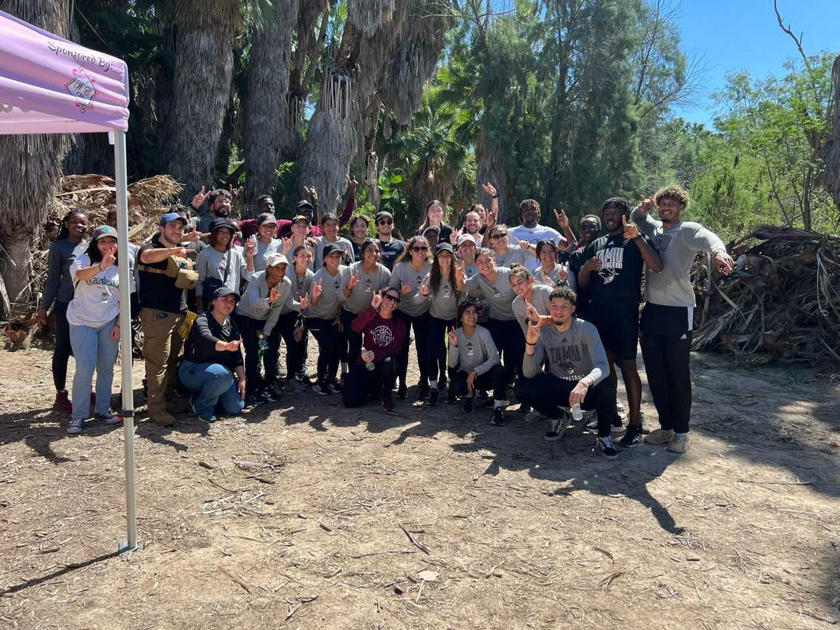 BeautifulLaredo's tweet photo. Thank you TAMIU Athletic students for participating in the Las Palmas Trails Cleanup this past Saturday, April 15th! 
We were able to collect a total 5.15 tonnage of dry Palmas. Thank you for joining us in our mission to help keep our community clean! https://t.co/IKSWykdZRy